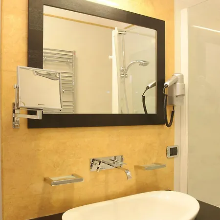 בית הארחה The Five Oscars רומא