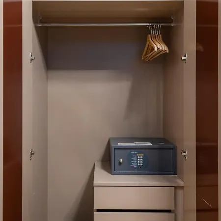 The Five Oscars 4* רומא